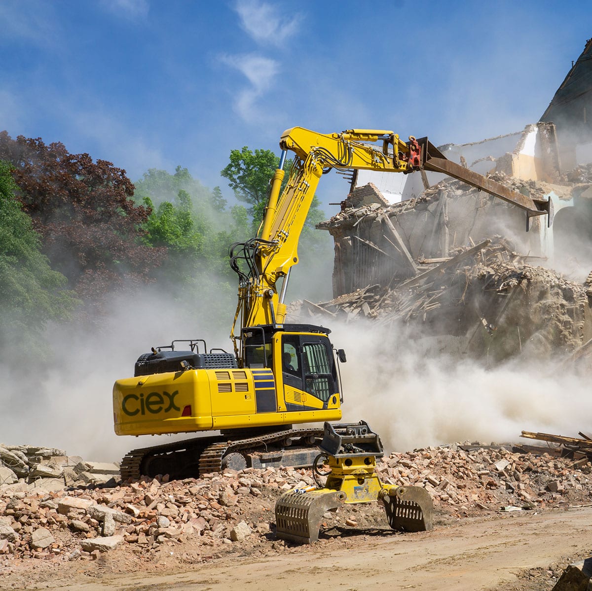 Demolition Contractor at work | CiEX